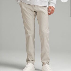 Lulu men’s commission classic fit pant 34 x 32